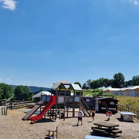 Family Tent In Val De Campismo de Luxo Wanne